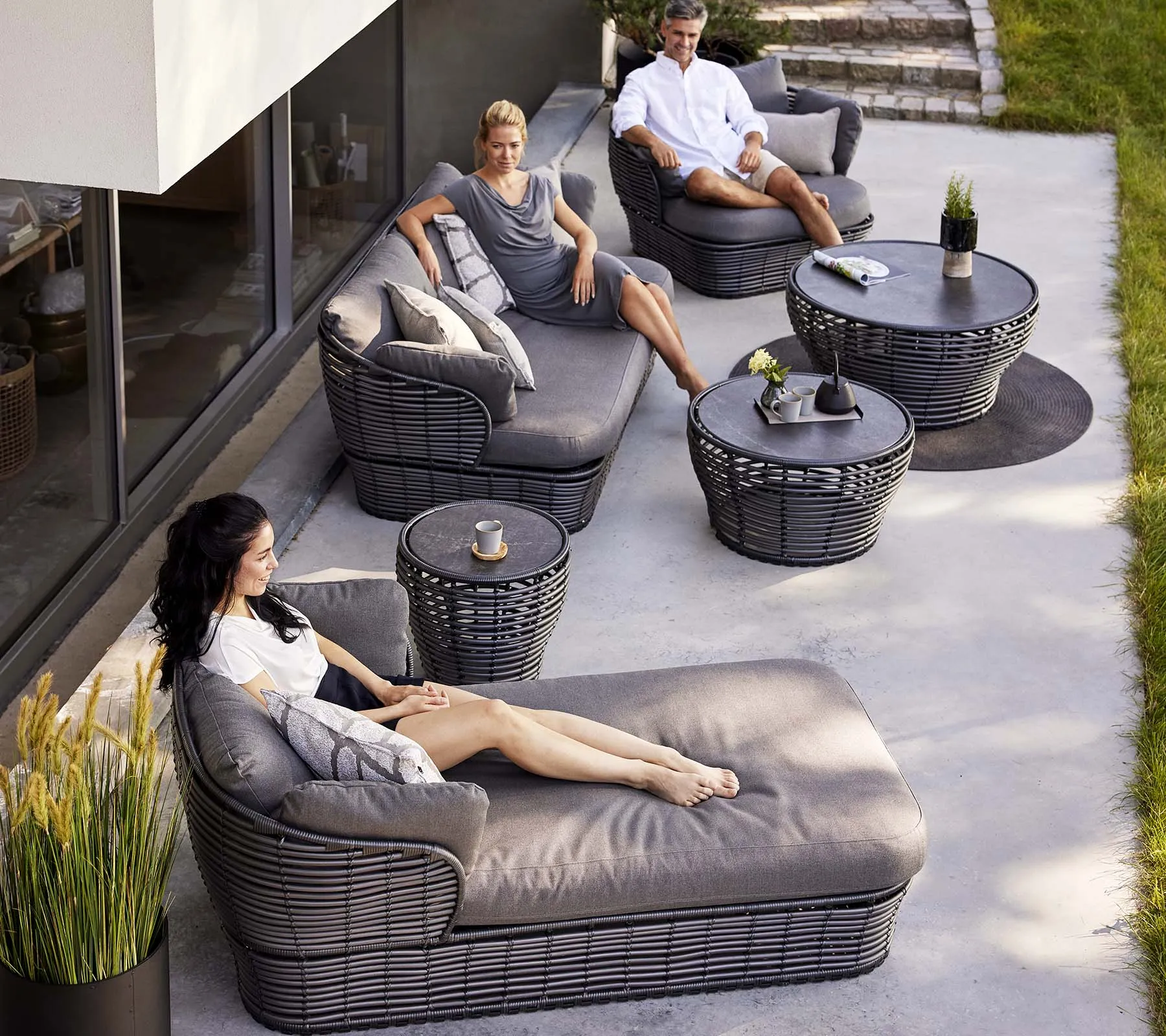 Basket 2-seater sofa
