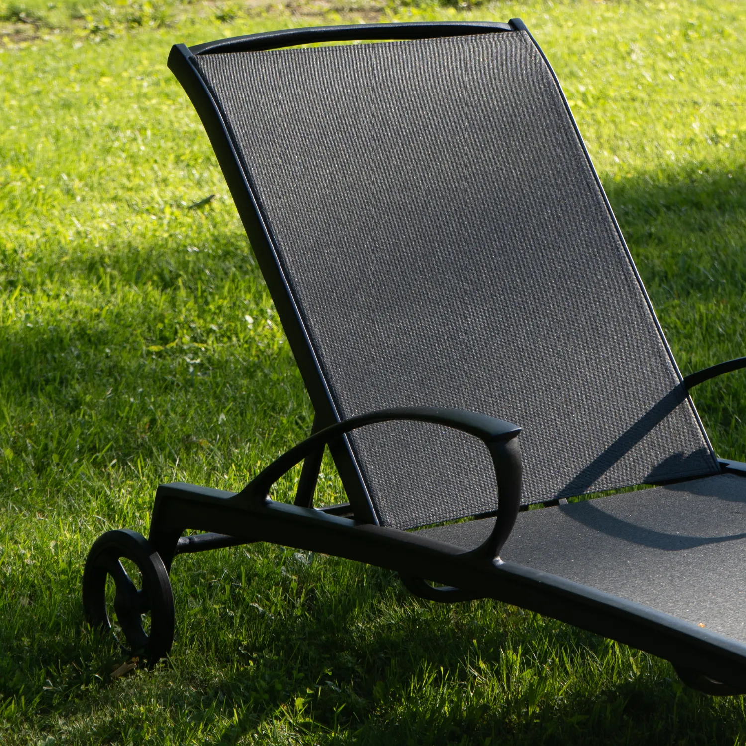 Biltmore Chaise Lounge