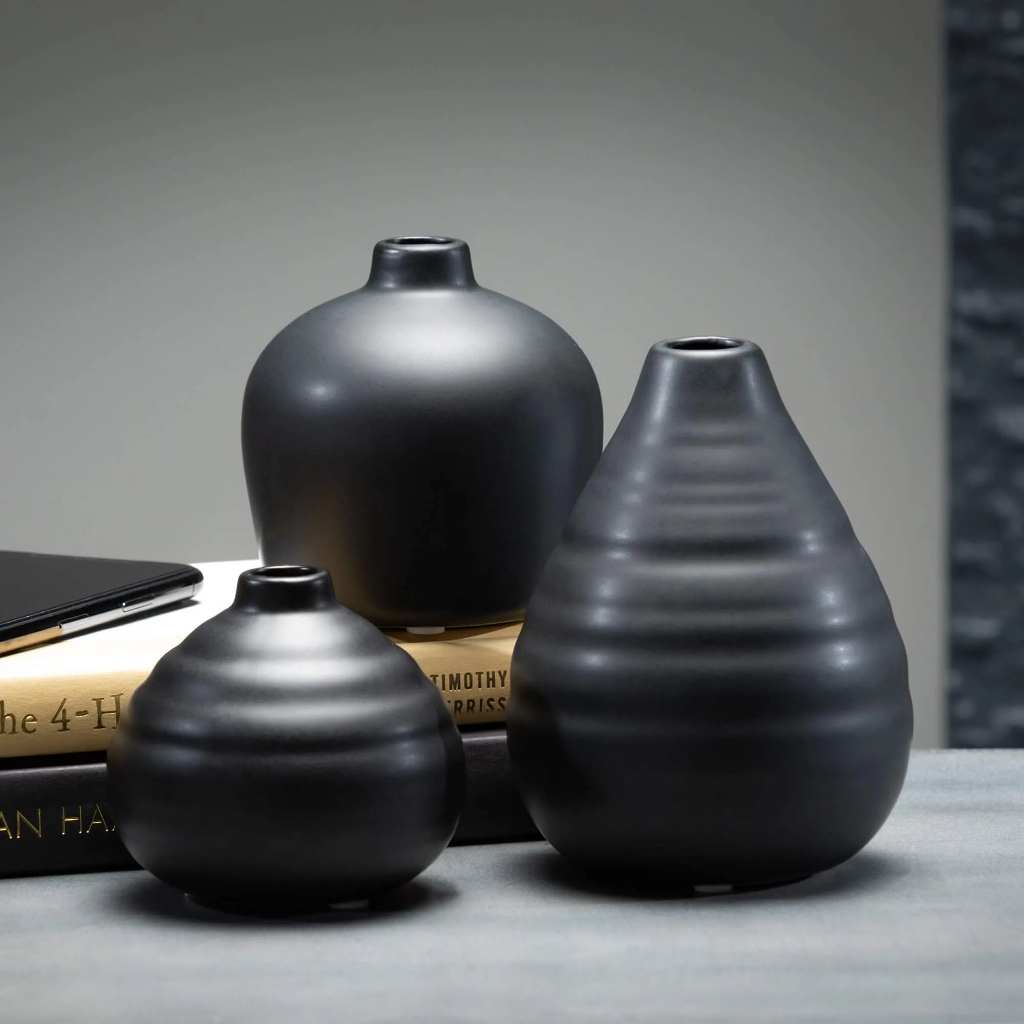 Ebony Compact Vase Set