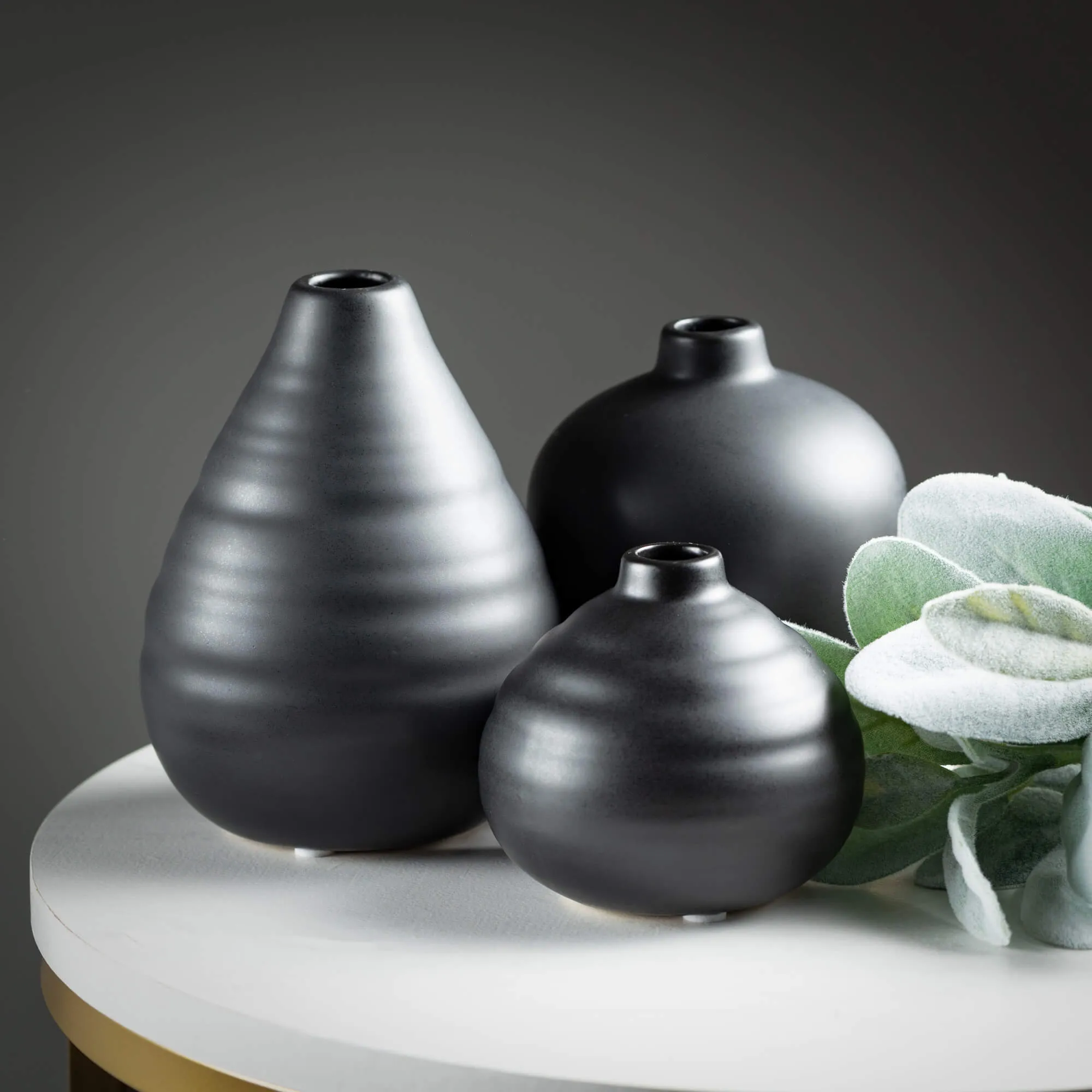 Ebony Compact Vase Set