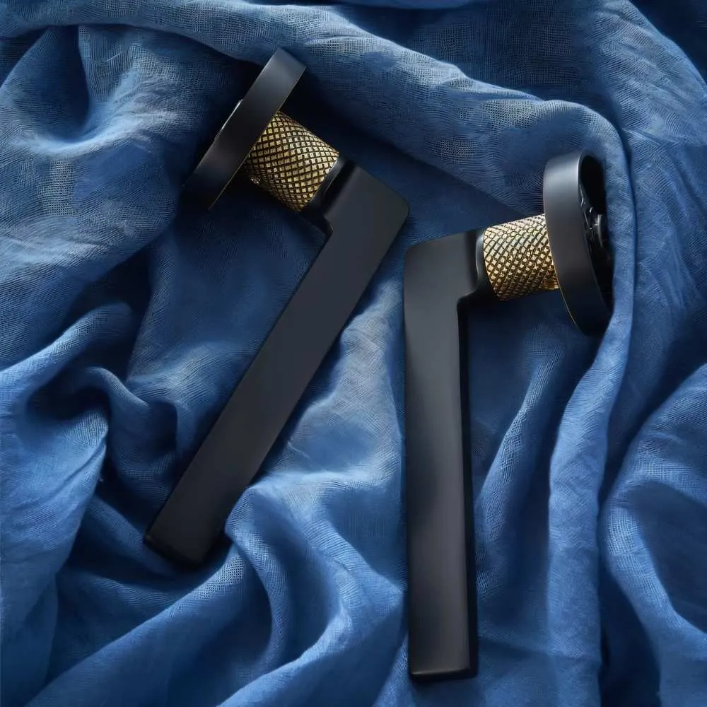 Sabaat Handle and Lock